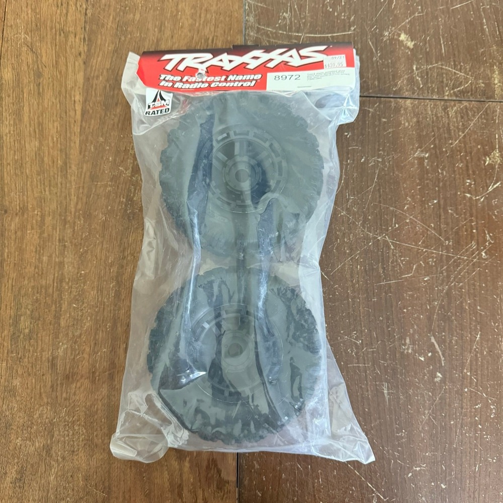 Traxxas‎ 8972 Black Wheels / Maxx All-Terrain Tires (2) Foam Inserts NEW